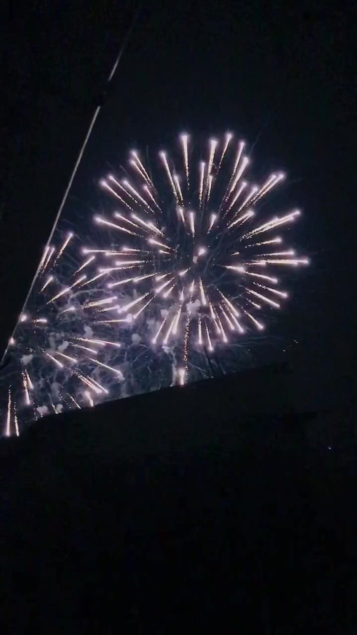 @Артём