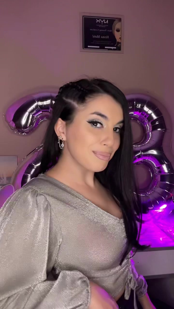 @divaisblack