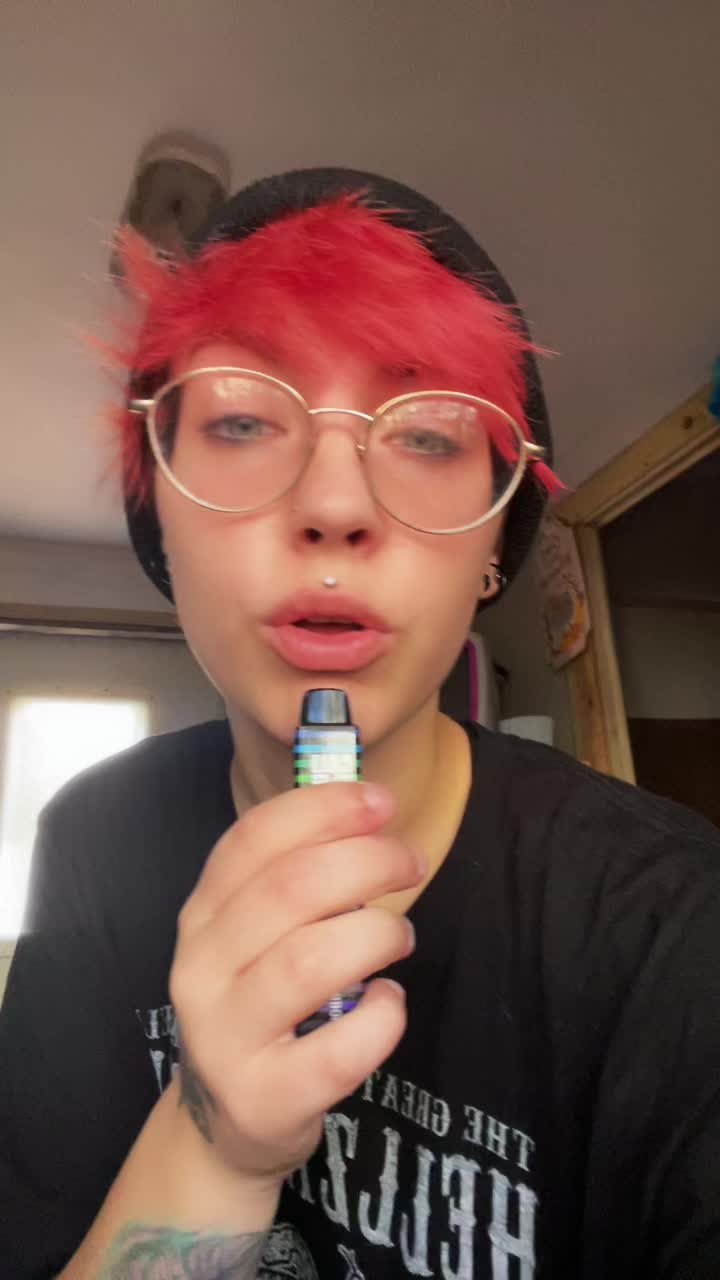 @SxyLzrd