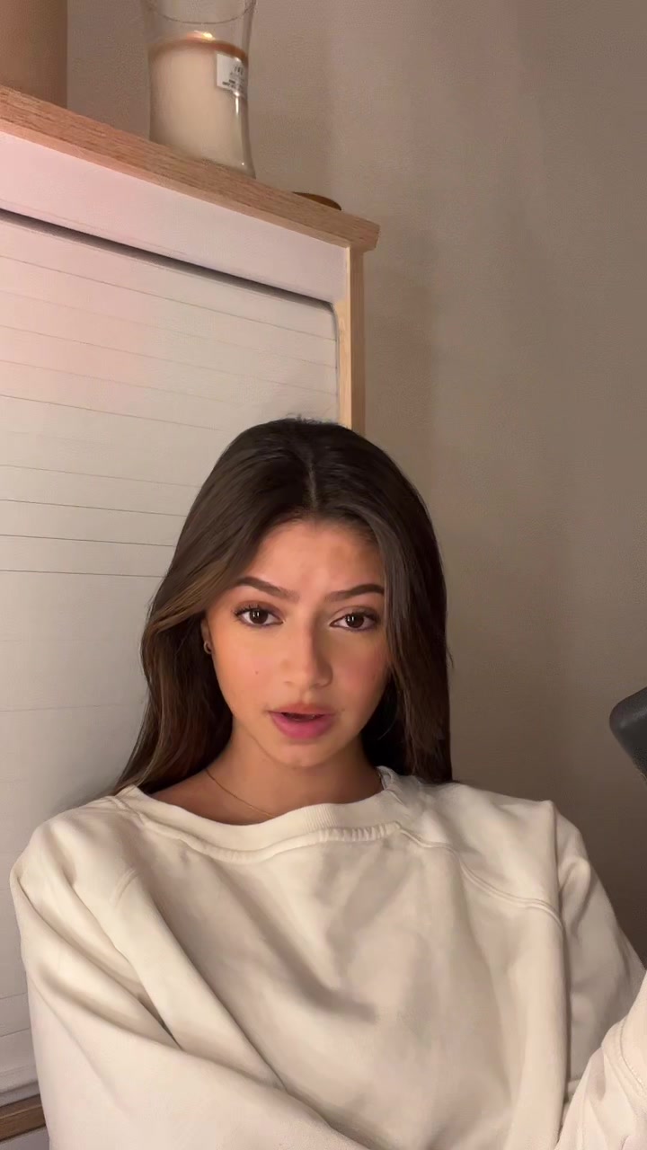 @Layna