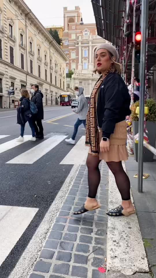 @estysoco