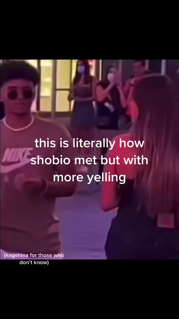 @<:o