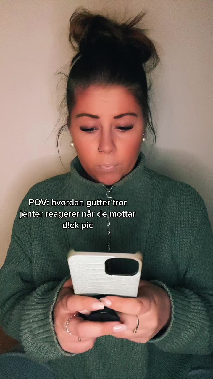 @✨ Siri ✨