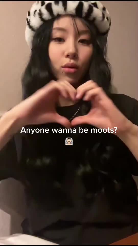 @<3