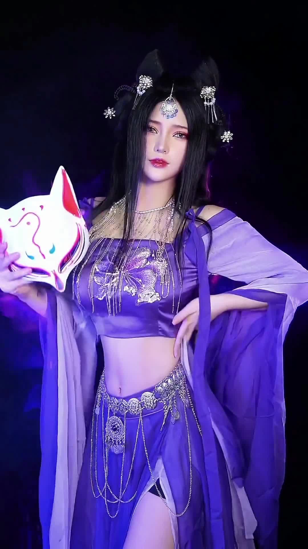 @cosplay girl