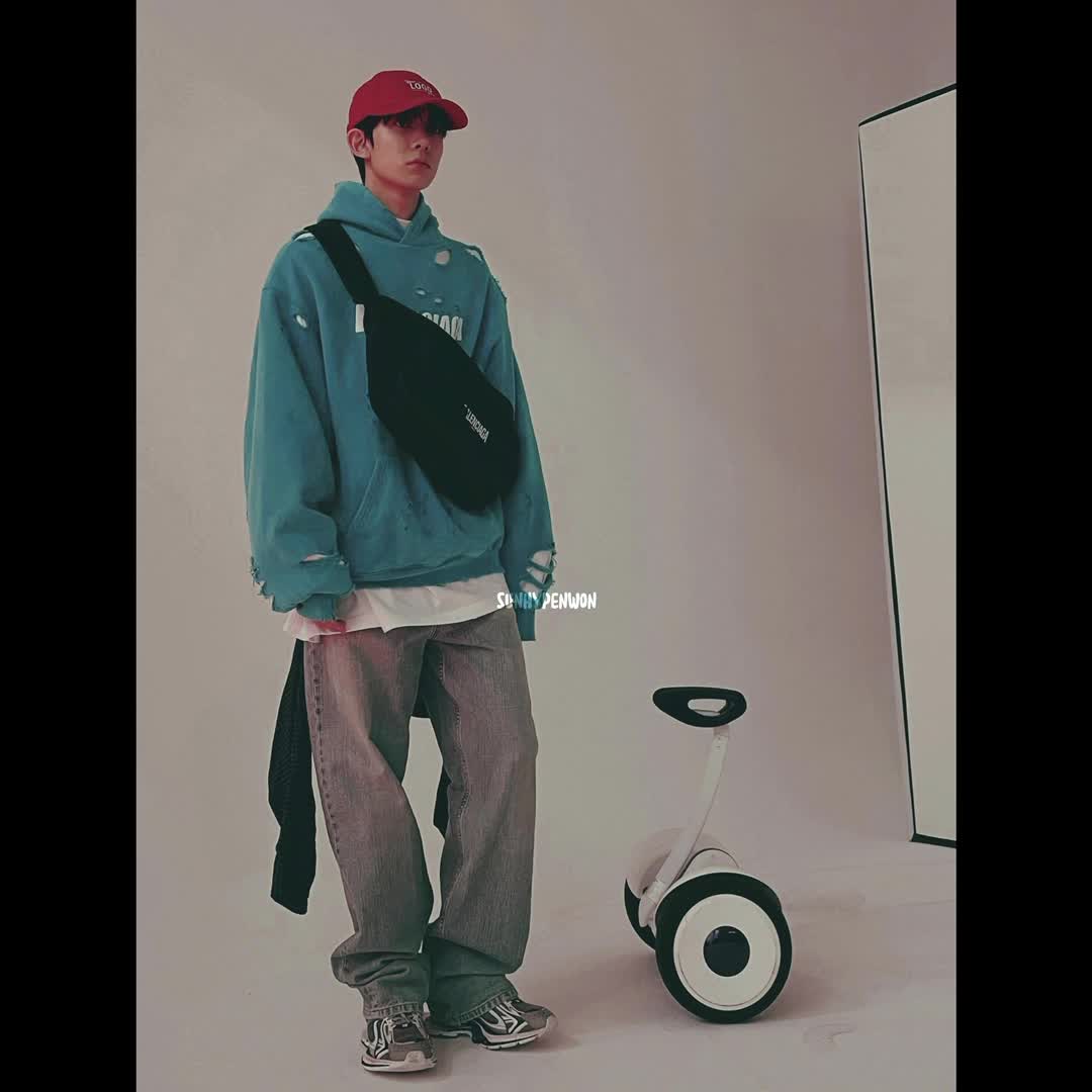 @<3