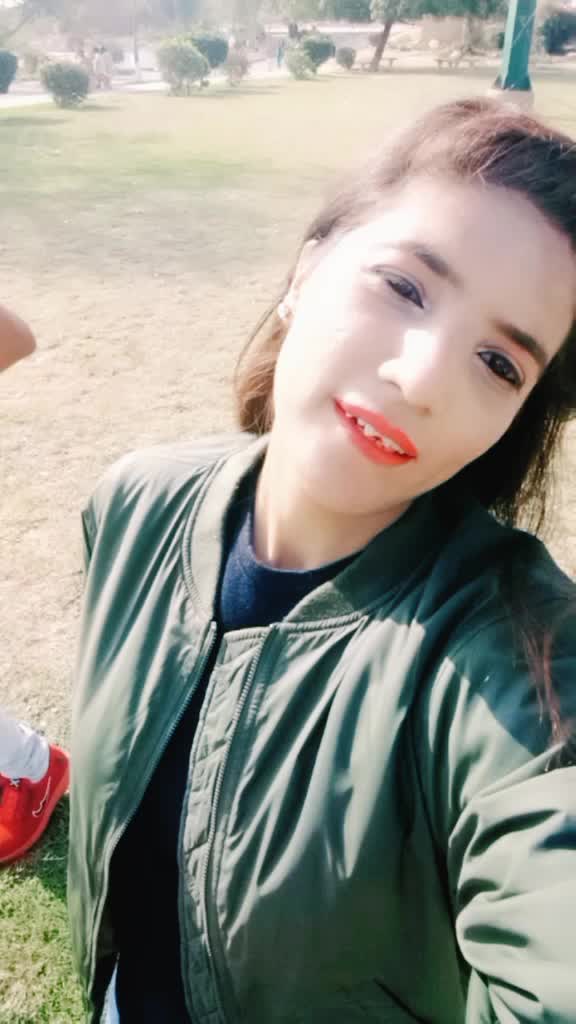 @aishakhan878