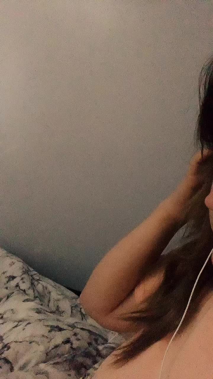 @𝕷𝖆𝖚𝖗𝖊𝖓 🖤💚🪦