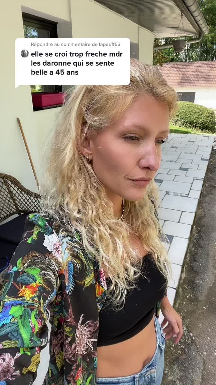 @Krystel la blonde