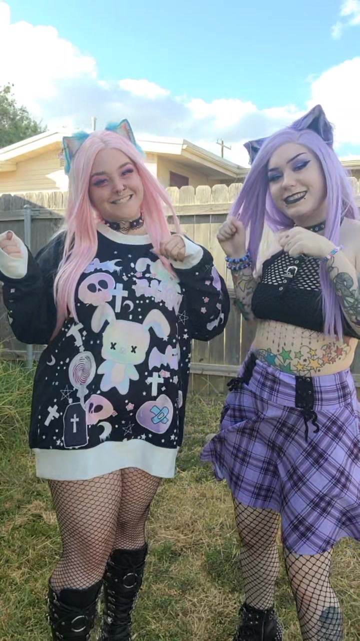 @Rainbow🏳️&zwj;🌈Artist/Streamer🍃