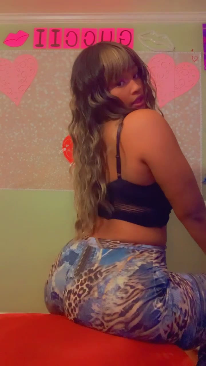@Guccii🤪