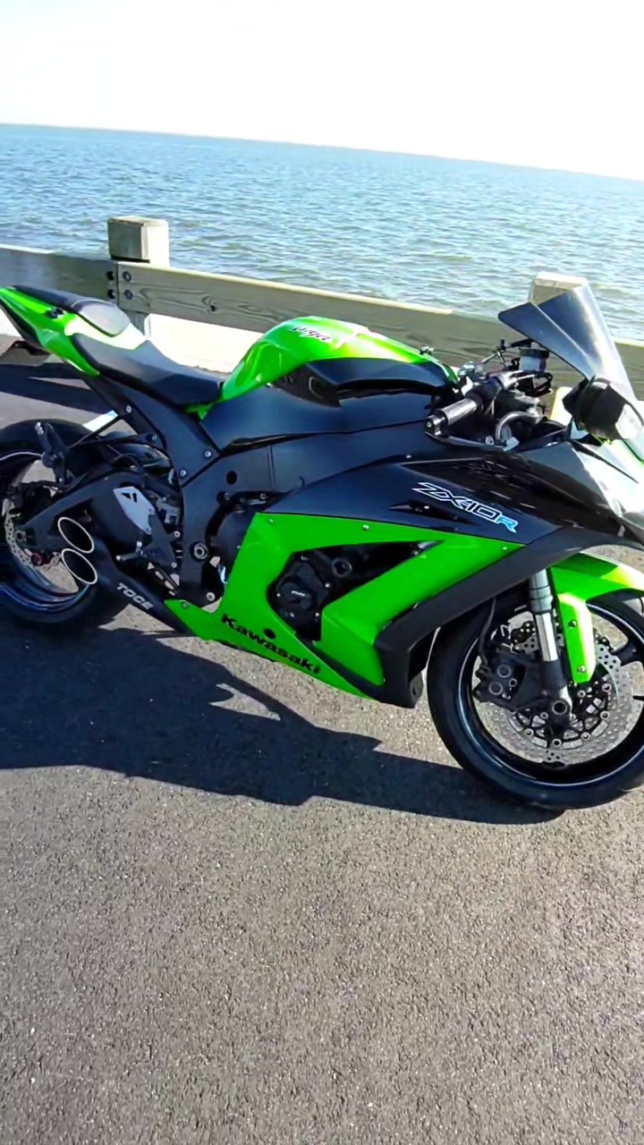 @kawasakiZXR10