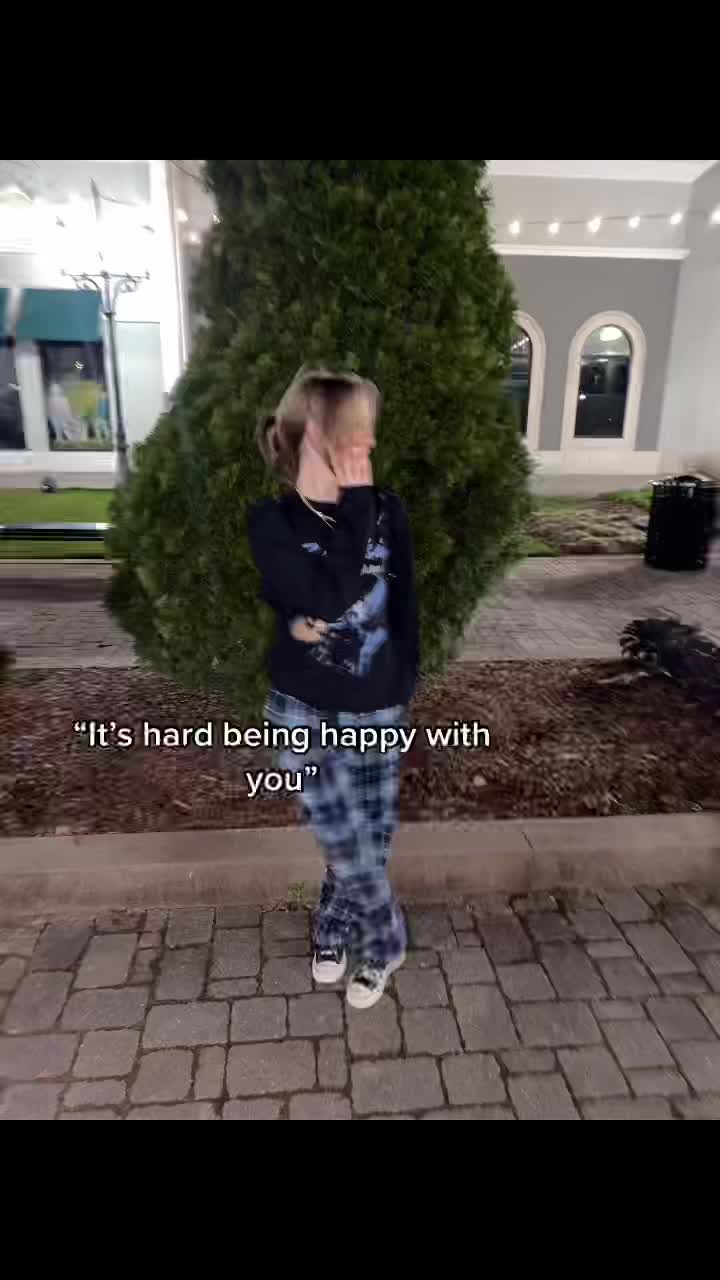 @<3