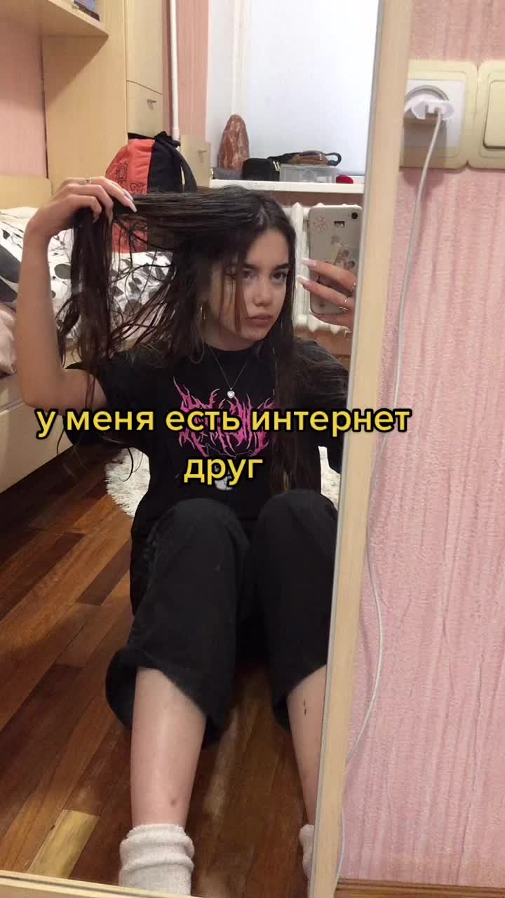 @🧟&zwj;♀️