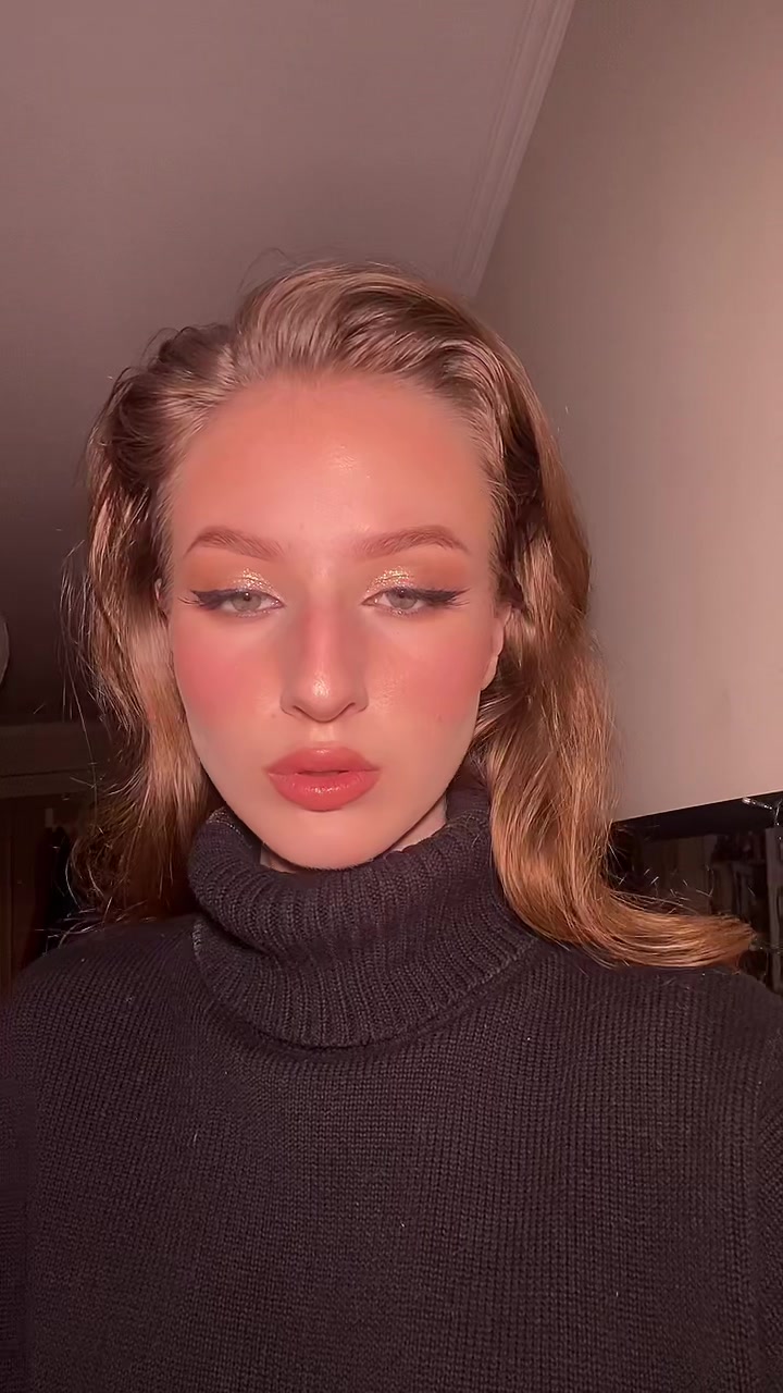 @Anastasia💞