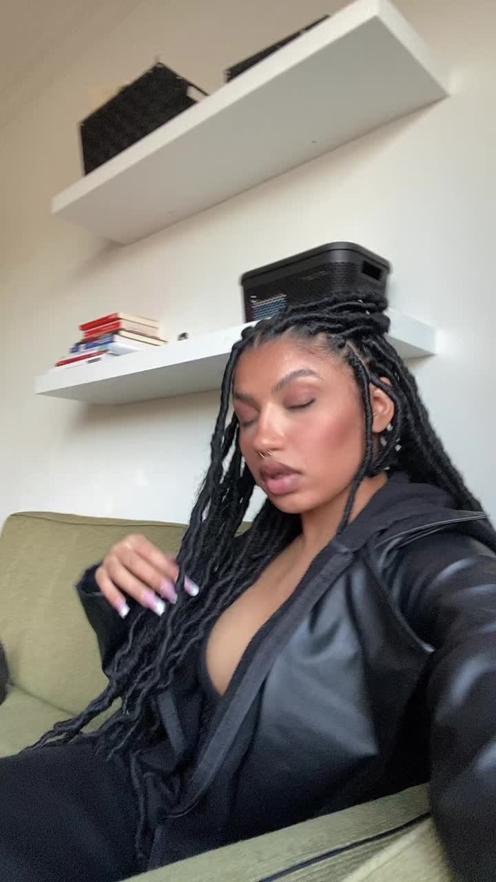 @Hera🧜🏽&zwj;♀️