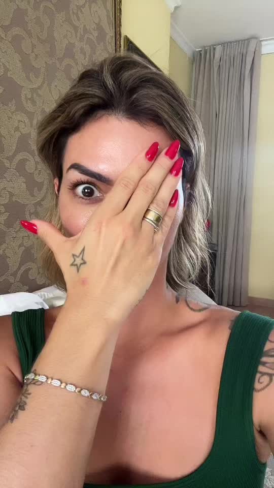 @oficialkellykey