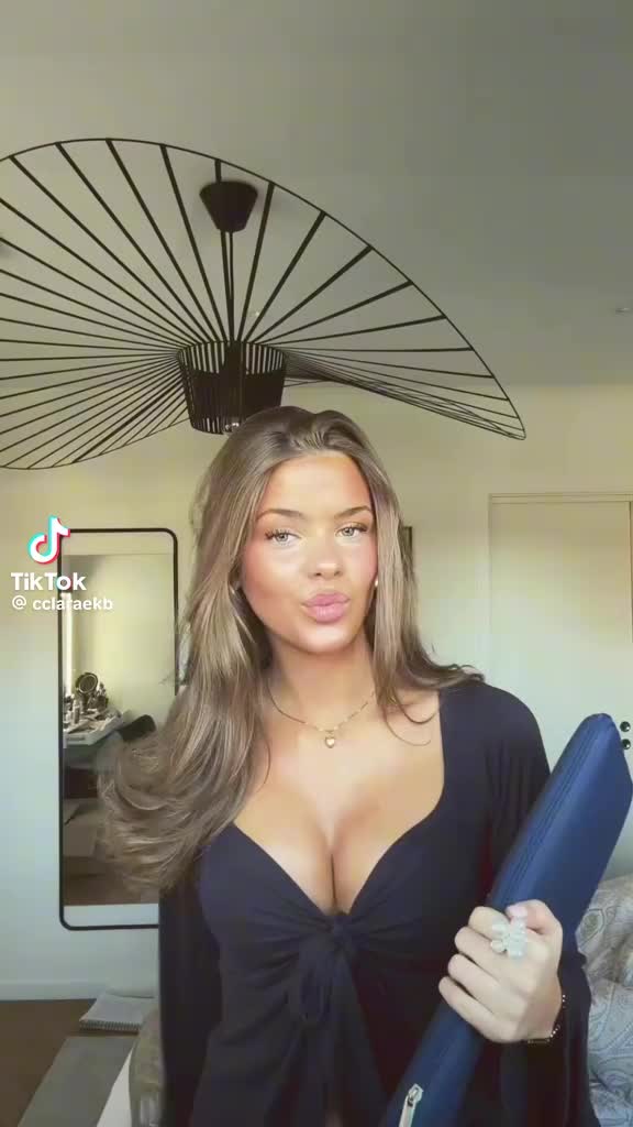 @Ella