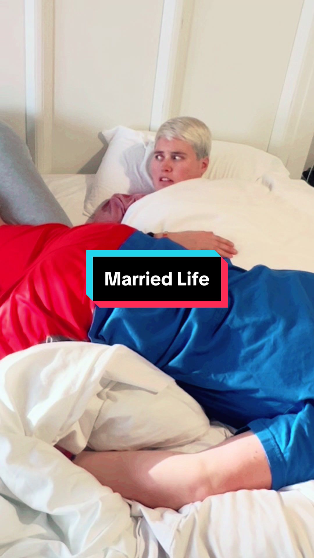 @Megan married Meagan 🏳️&zwj;🌈