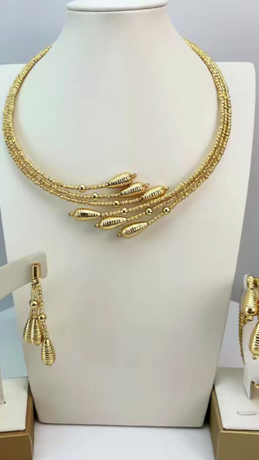 @Readytowear | Jewelry 🇨🇦