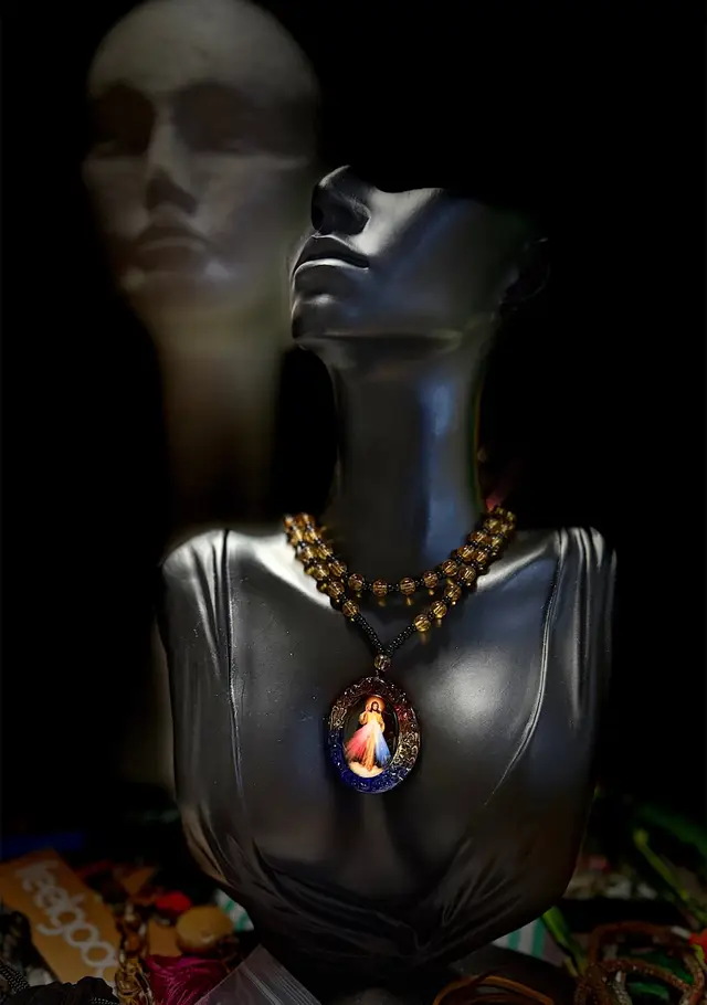 @Evelyn's Collections