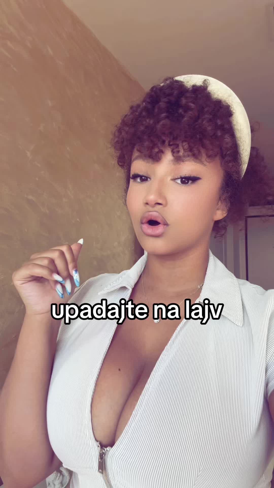 @chloeluuv.livee