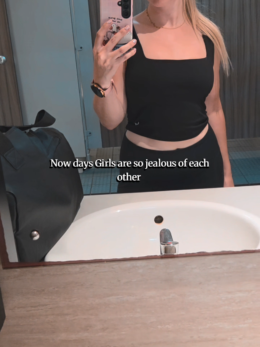 @wifeyNW
