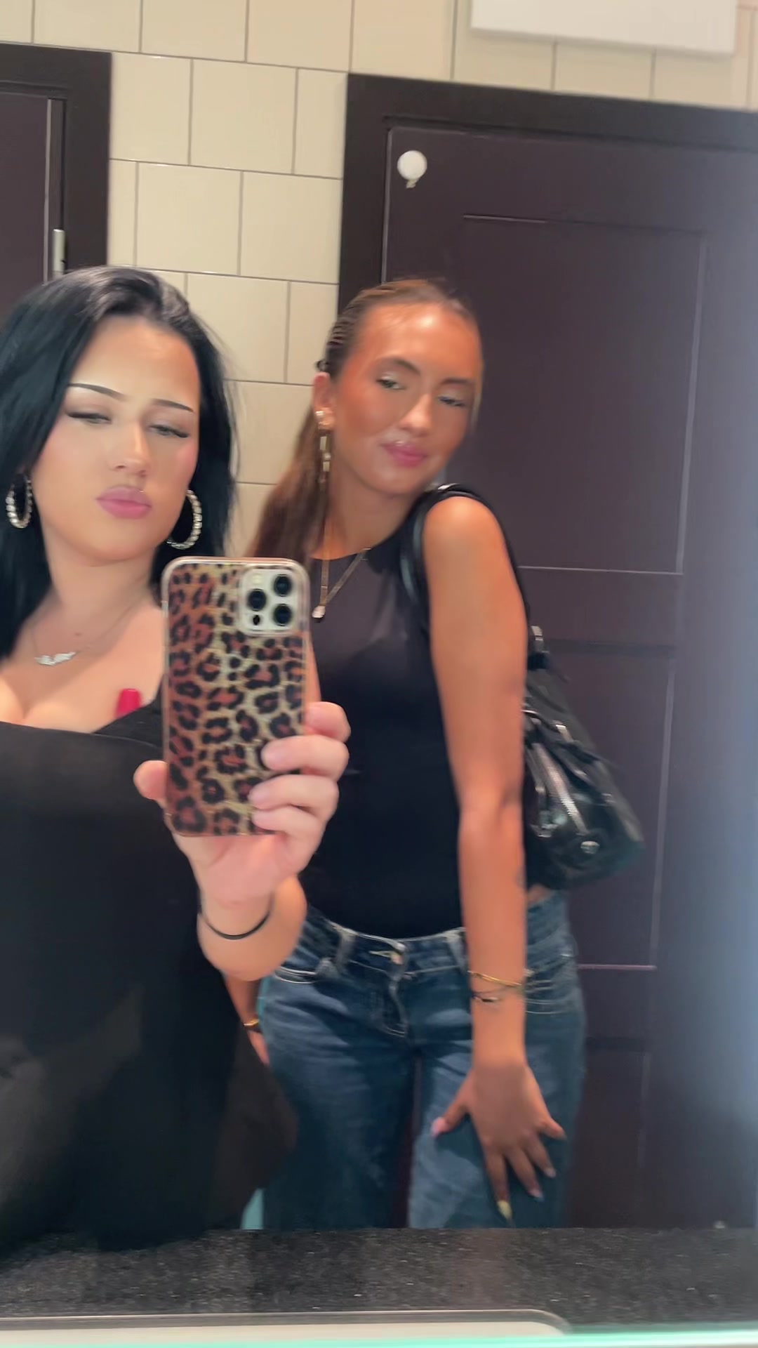 @𝐿 💋