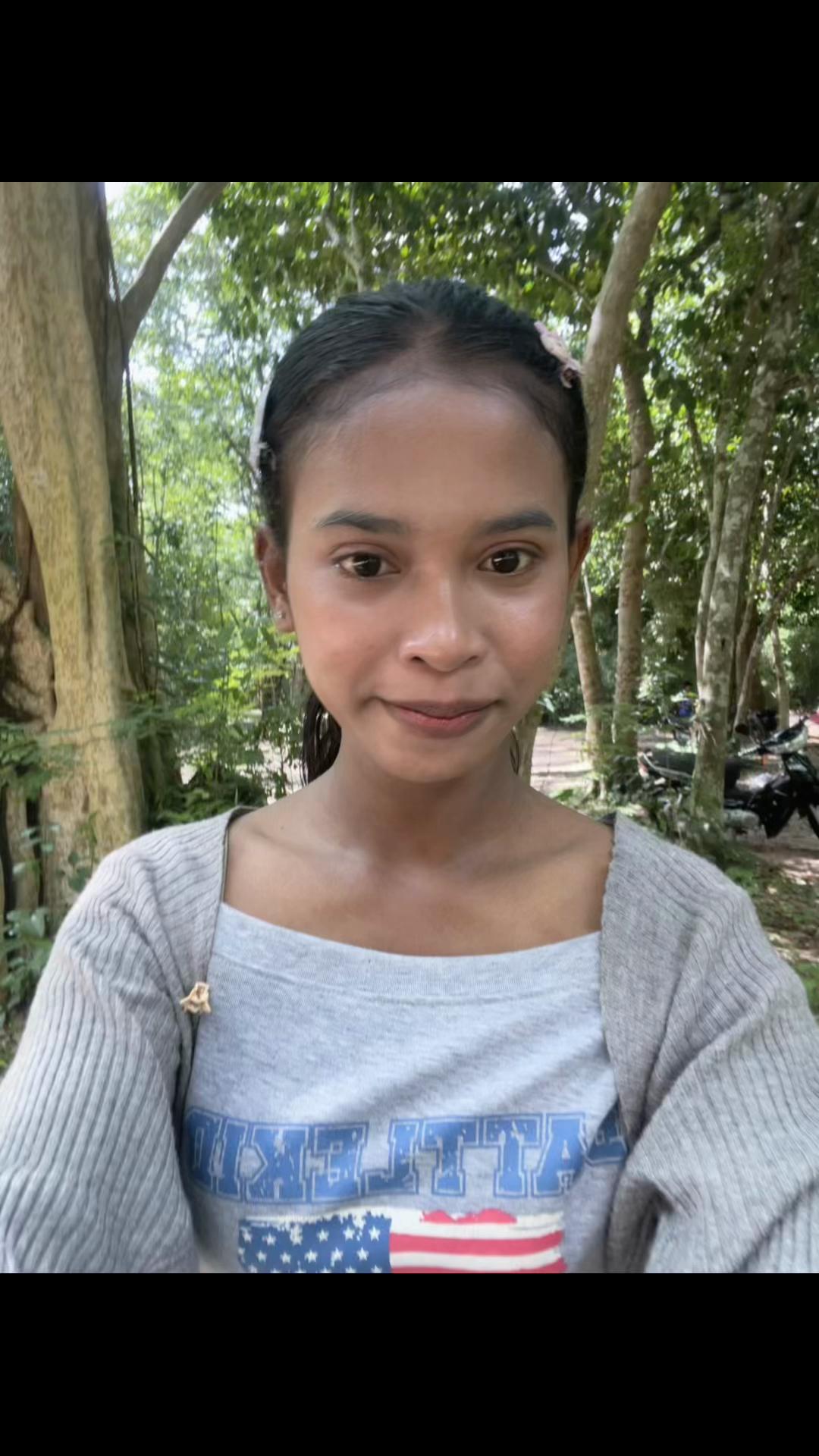 @សេត ស្រីនីត