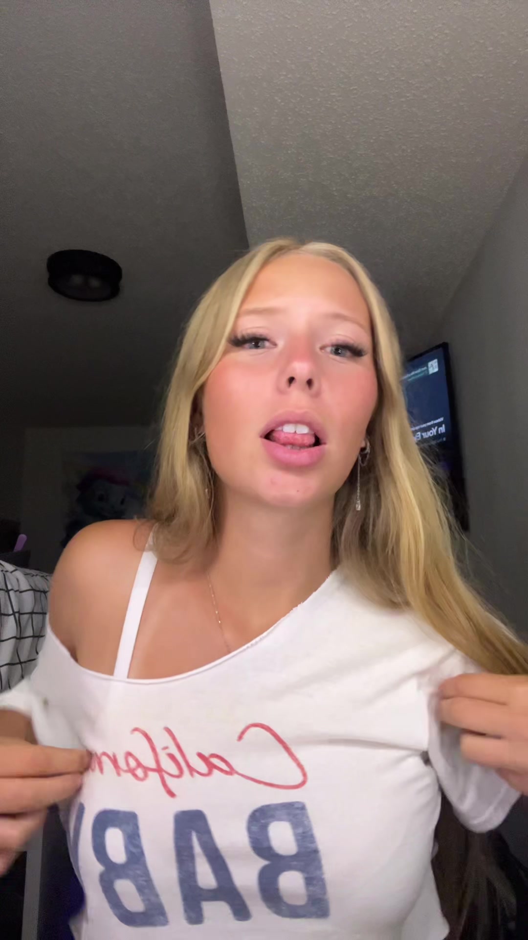@️