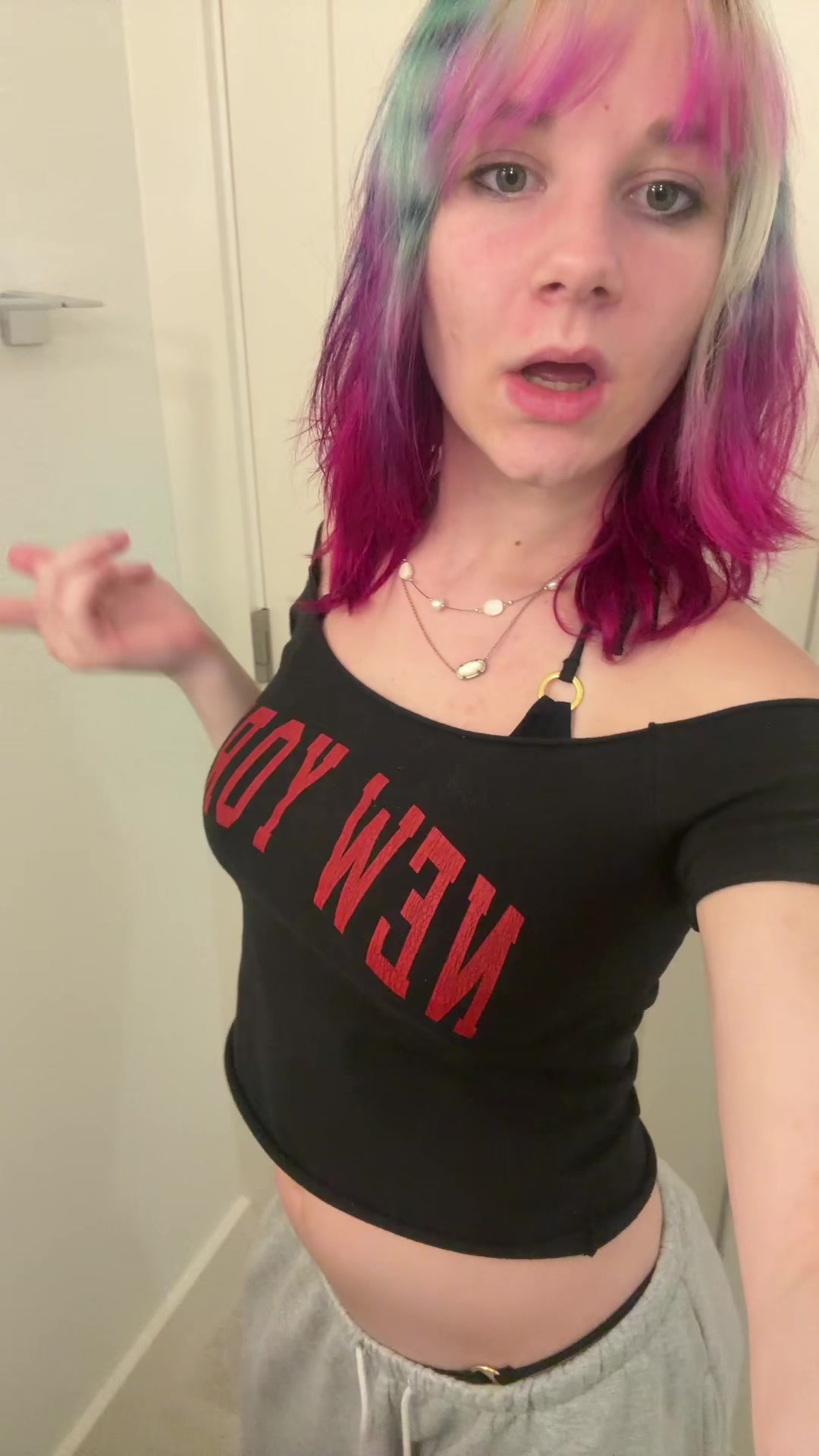@🪨