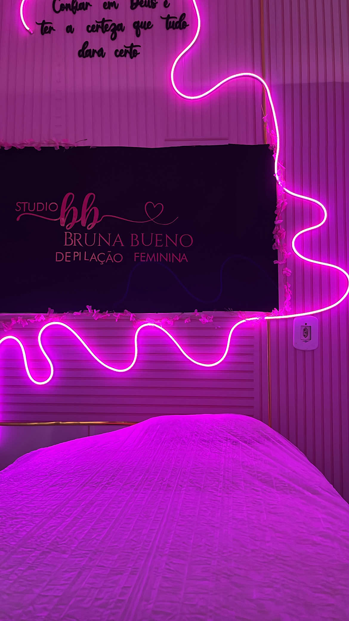 @Bruna&ensp;Bueno