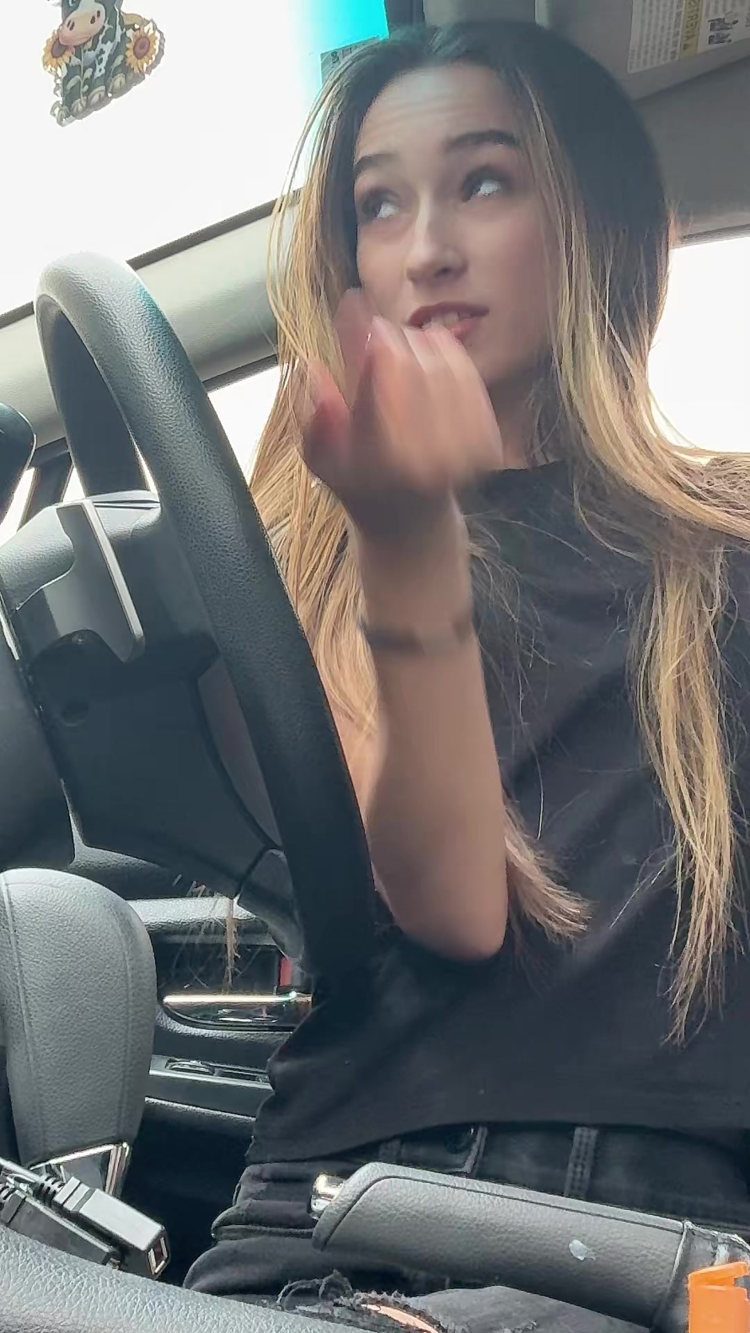 @MKAY🪼