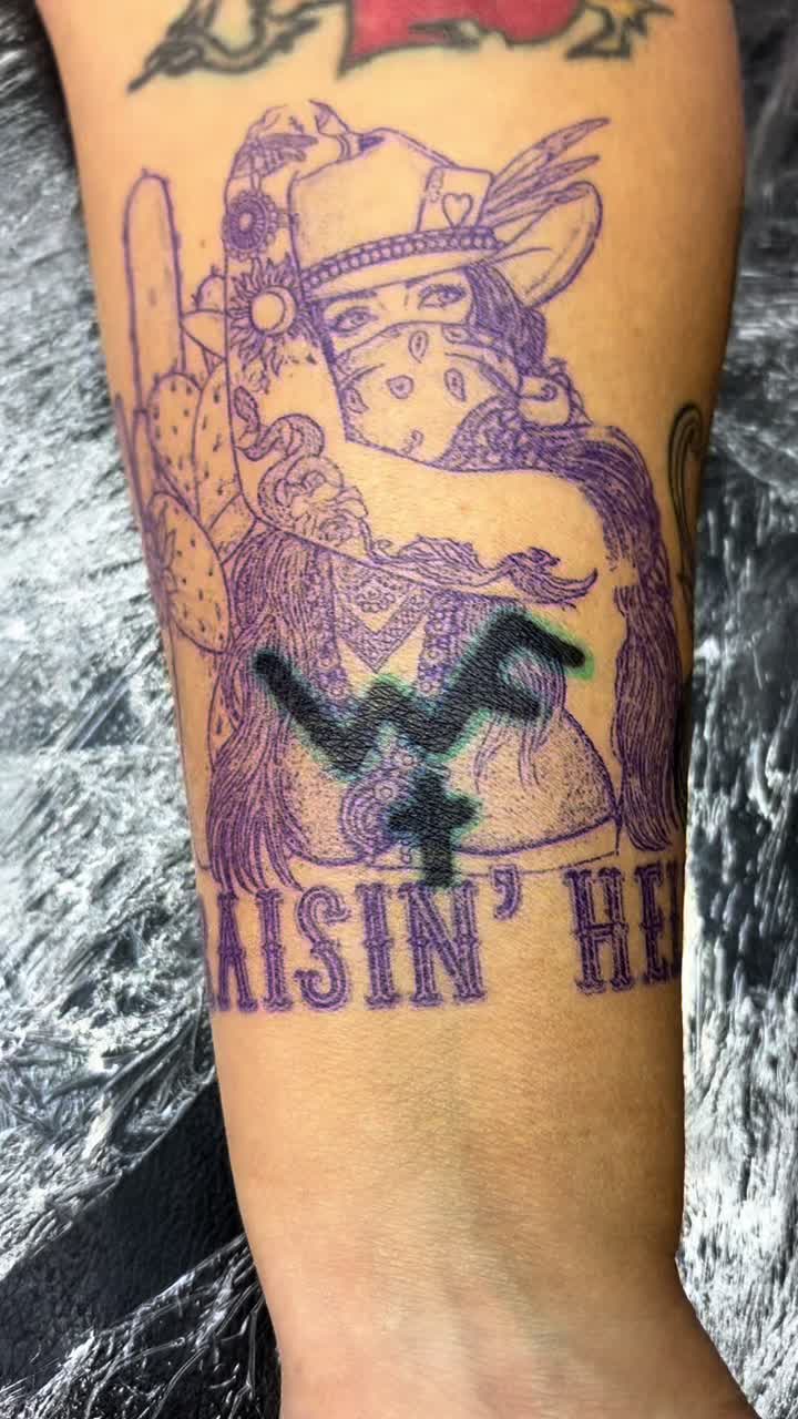 @Tattoo Extraordinaire