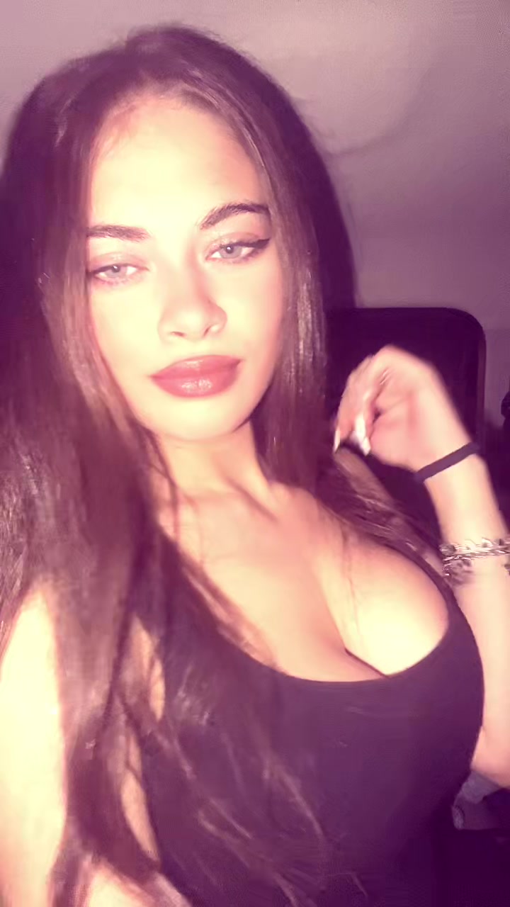 @sh4myra