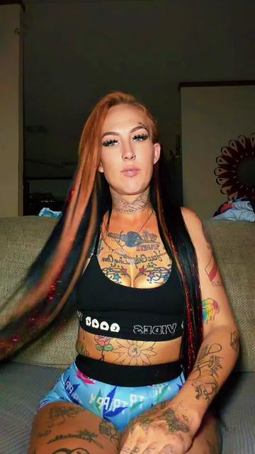 @ғͫʊͦcͭкͪɳͣ Tattedmommy420