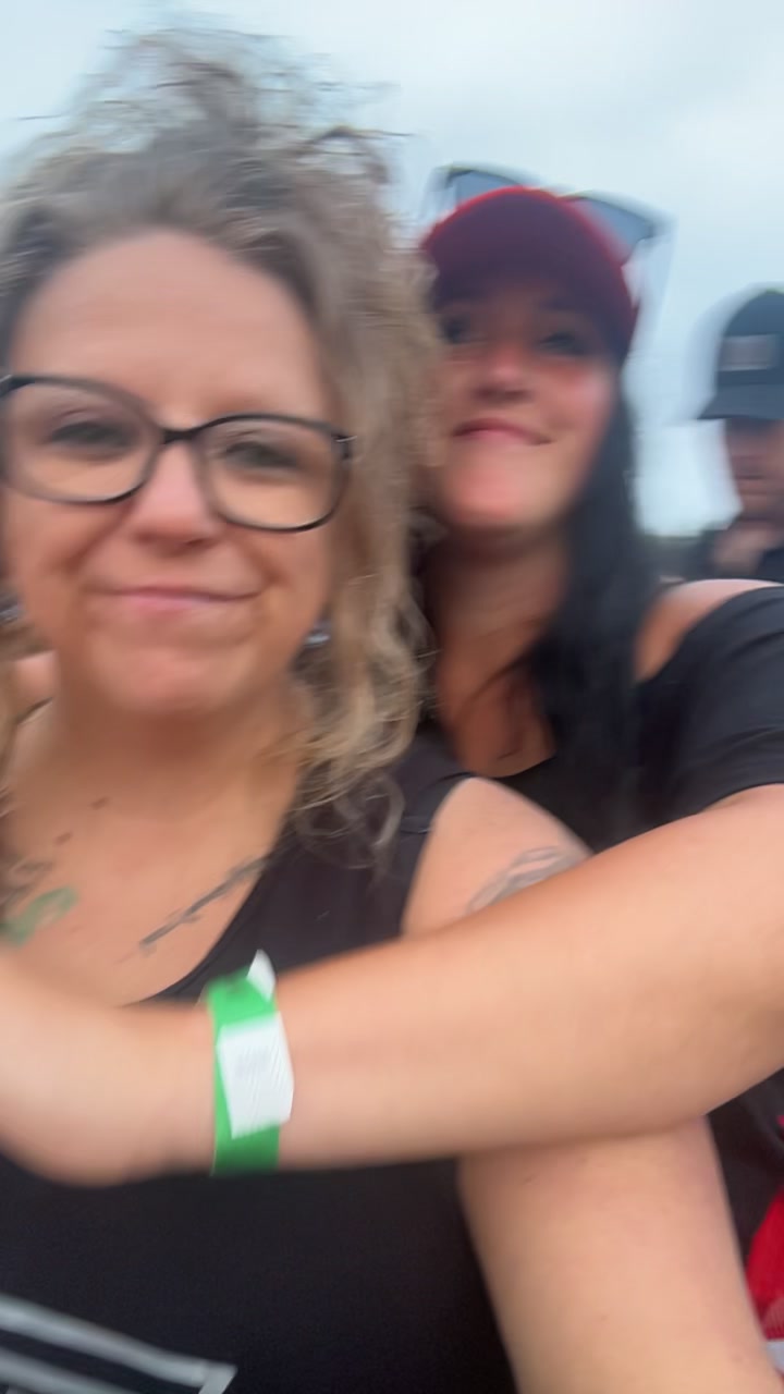 @🇨🇦Ashley P🏳️&zwj;🌈