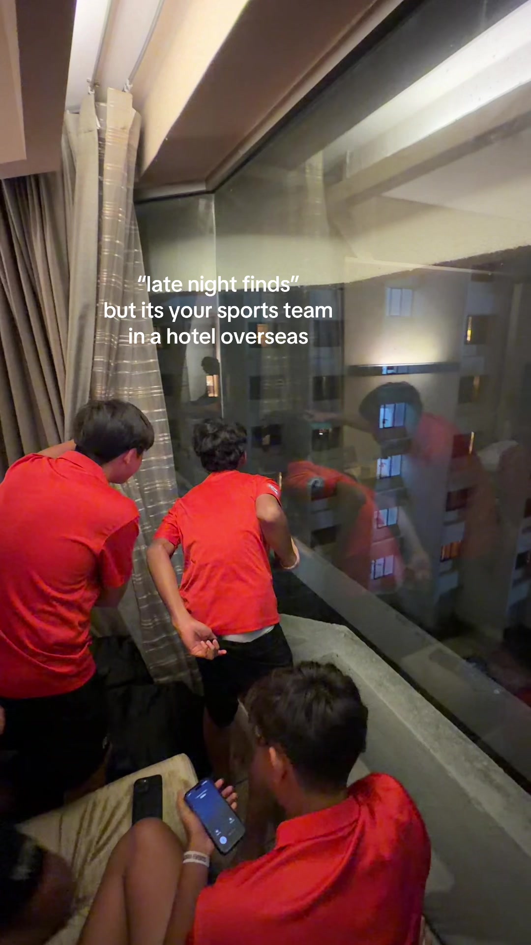 @evan.
