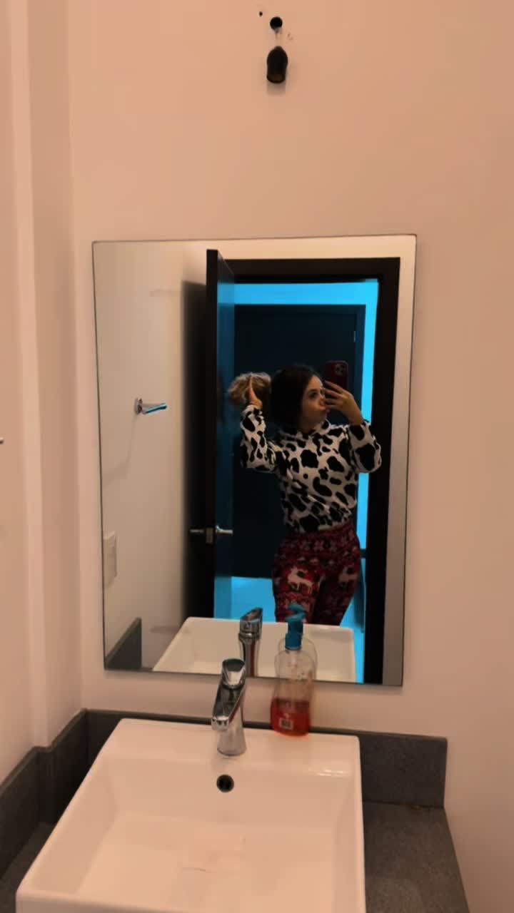 @Jennifer HernandezTv
