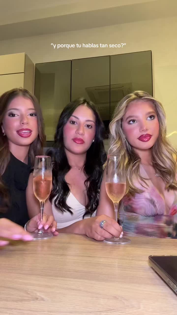 @LESLIE MART&Iacute;NEZ