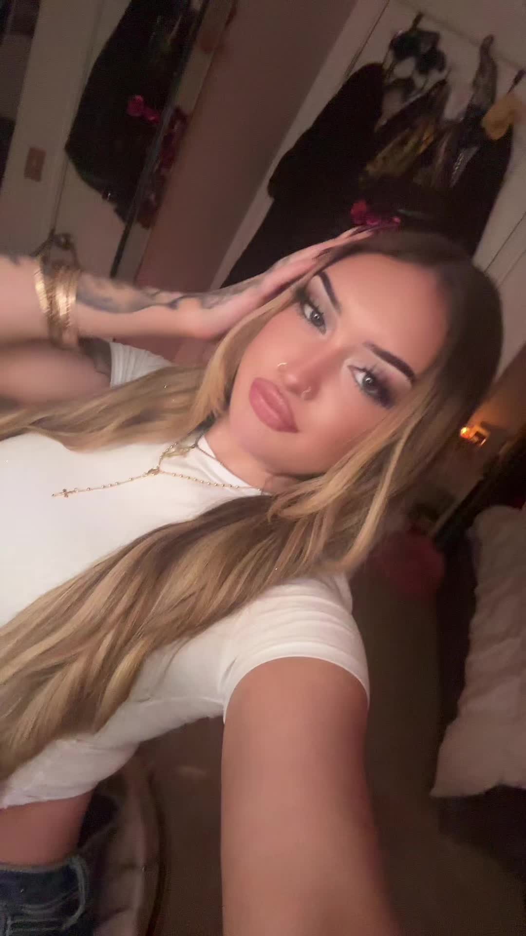 @karynashay