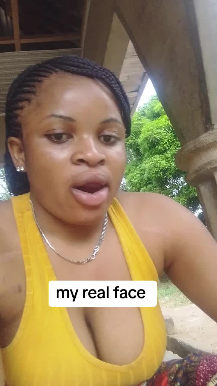 @LIZZY WHITE 🖐️💀