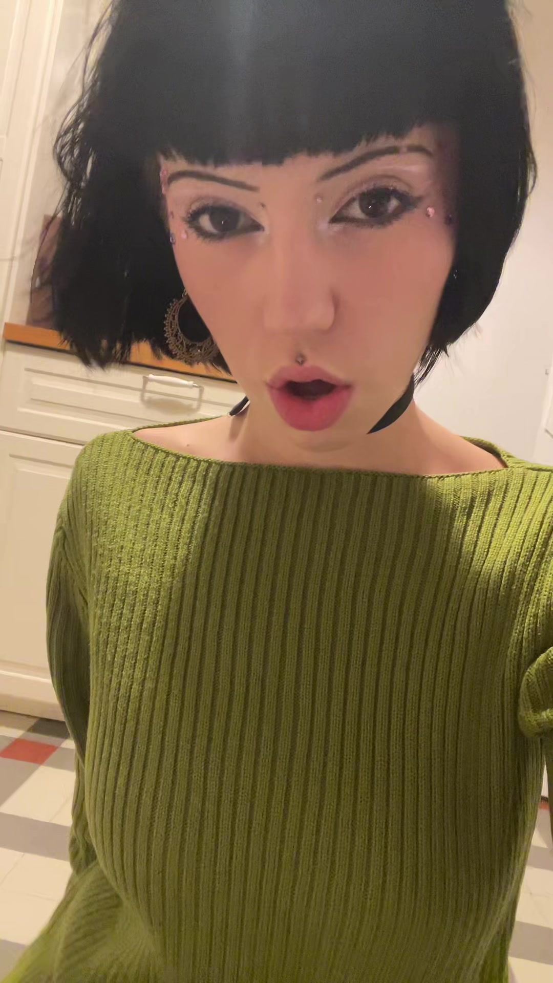 @Julia 🩴🫦