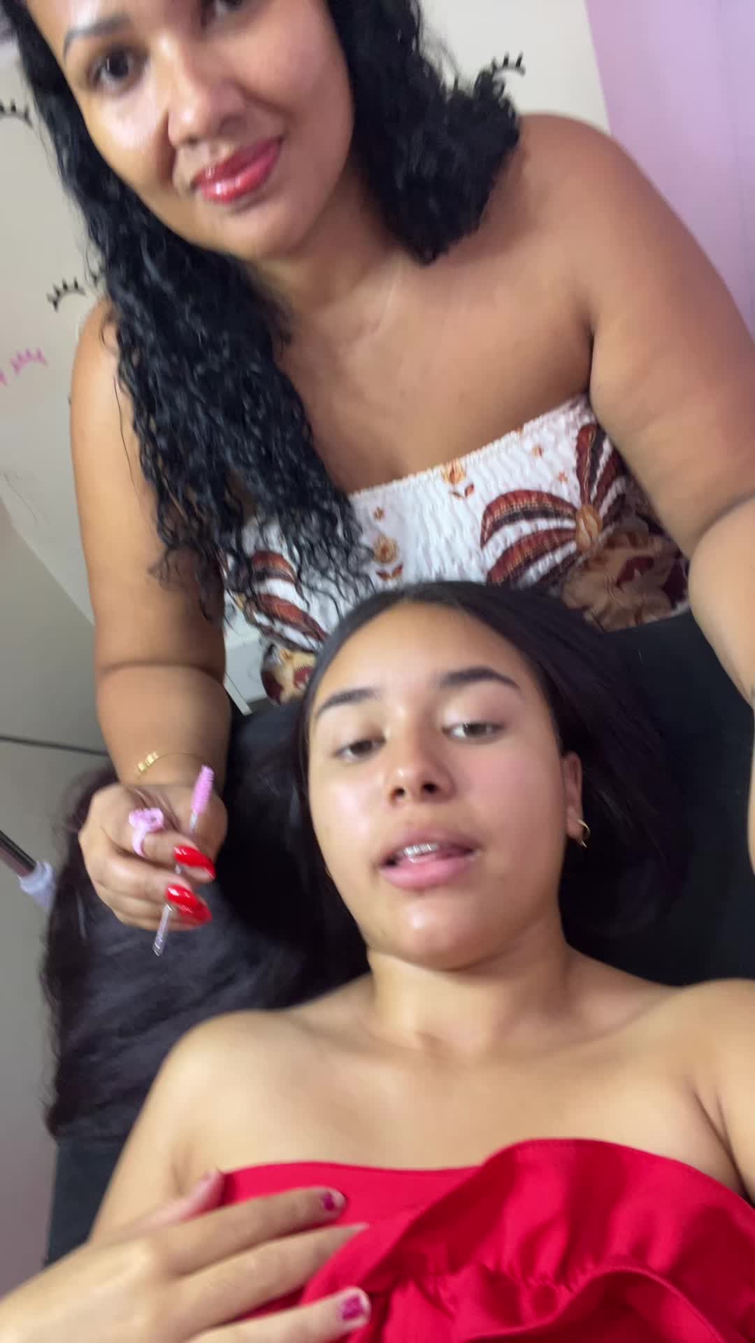 @Vanessa Vanessa R835