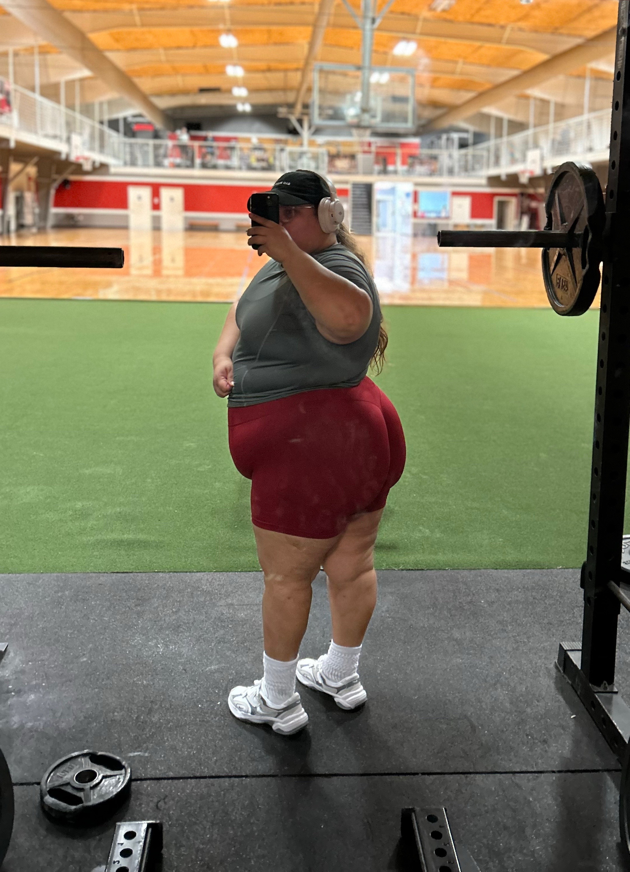 @theglutebaby