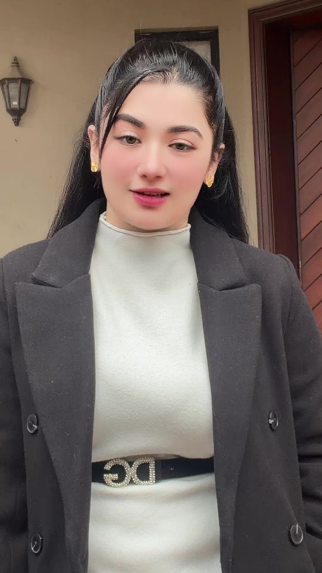 @Deebutt🪔