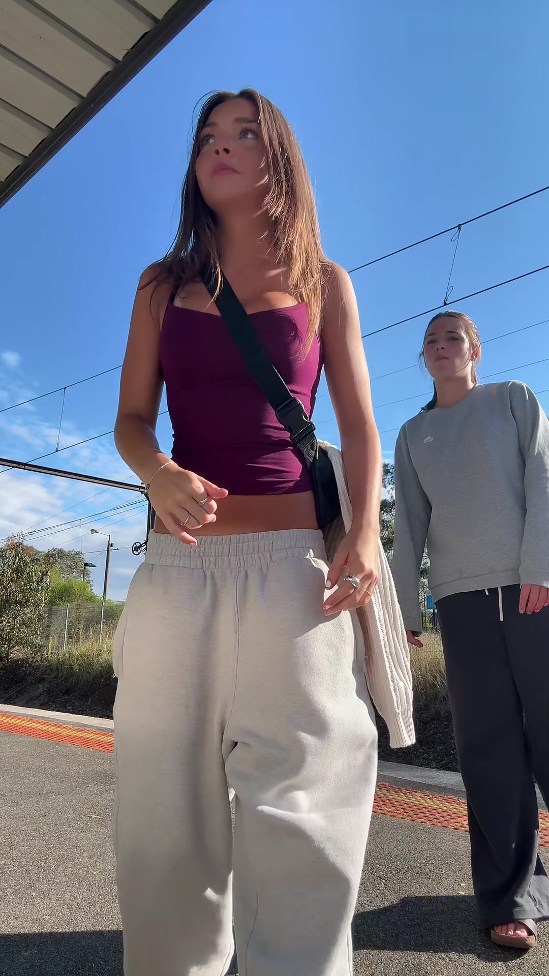 @🧟&zwj;♀️