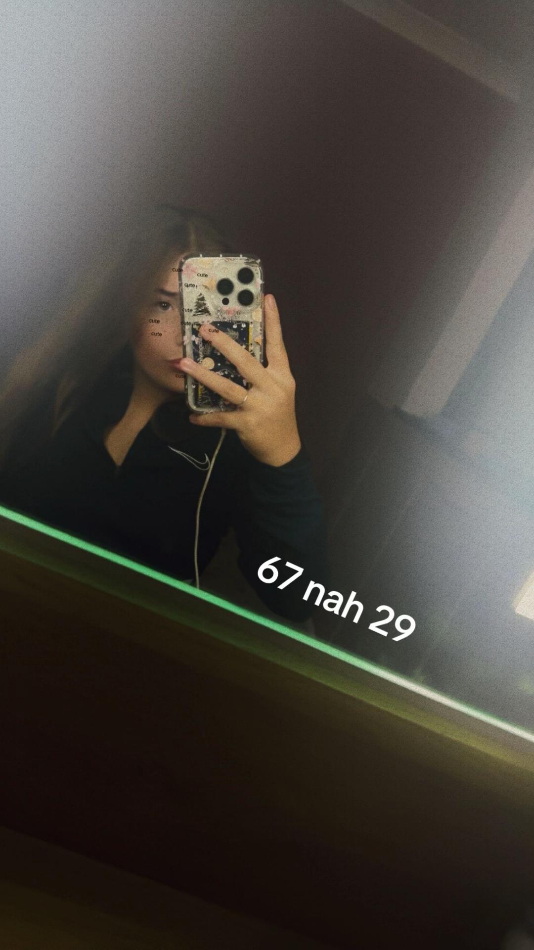 @Lacey x