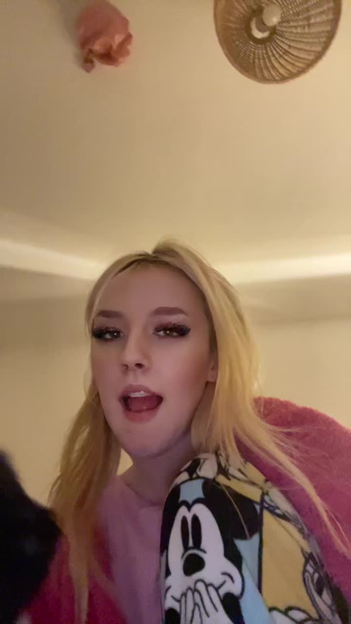 @kayRoxy