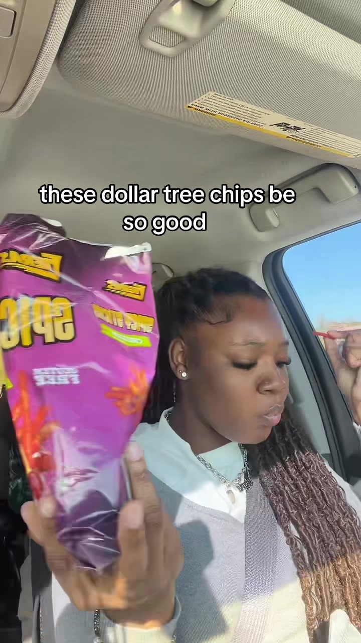 @⁷